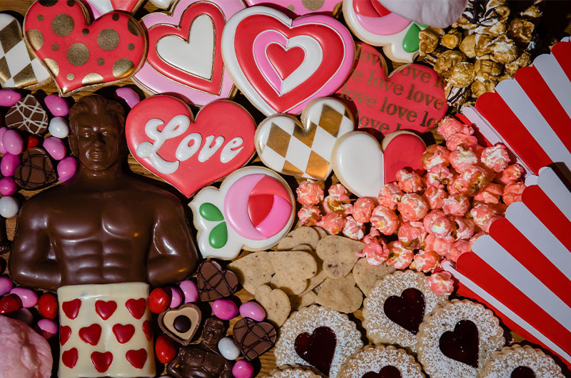 Mod Inspired Wedding Shoot At Historic Franklin Theatre In Tennessee Cookie Spread