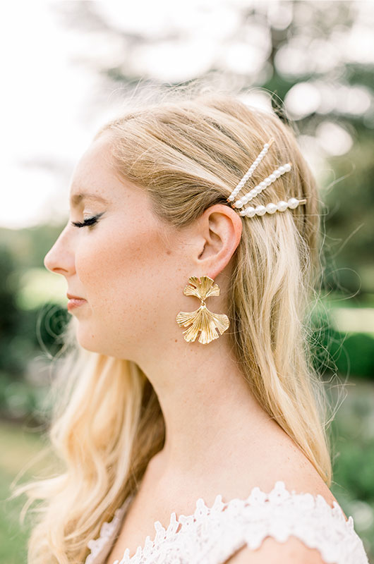 A Contemporary Chic Elopement At The Reynolda House Museum Of American Art Bridal Hairstyle