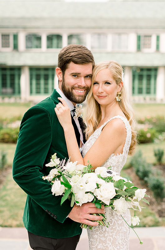 A Contemporary Chic Elopement At The Reynolda House Museum Of American Art Couple Portrait