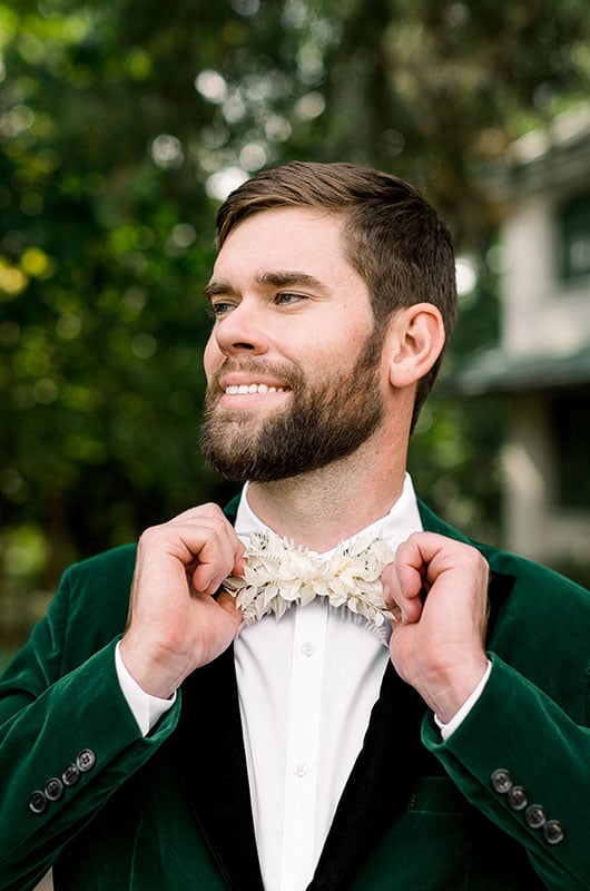 A Contemporary Chic Elopement At The Reynolda House Museum Of American Art Groom Solo Shot