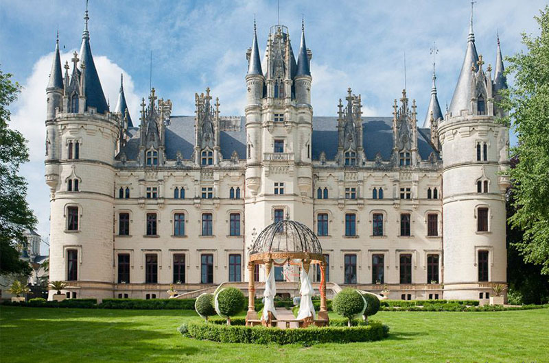 Castle Wedding Venues At Home And Abroad For A Fairytale Inspired Ceremony Chateau De Challain