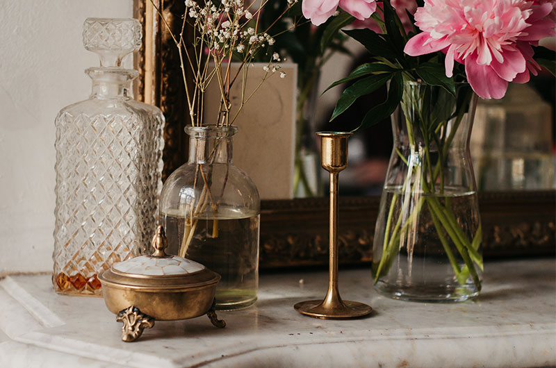 Why Thrifting for Wedding Reception Decor Should be Your Bridesmaid Bonding Activity