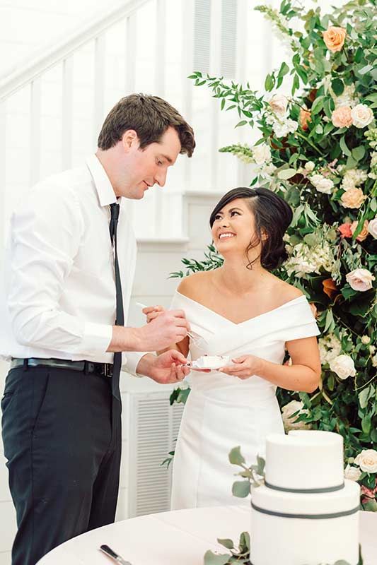 Andrea Roda And Harry Adderholt Say ‘I Do’ At The Grandeur House Eating Cake Andrea Roda And Harry Adderholt Say ‘I Do’ At The Grandeur House Eating Cake