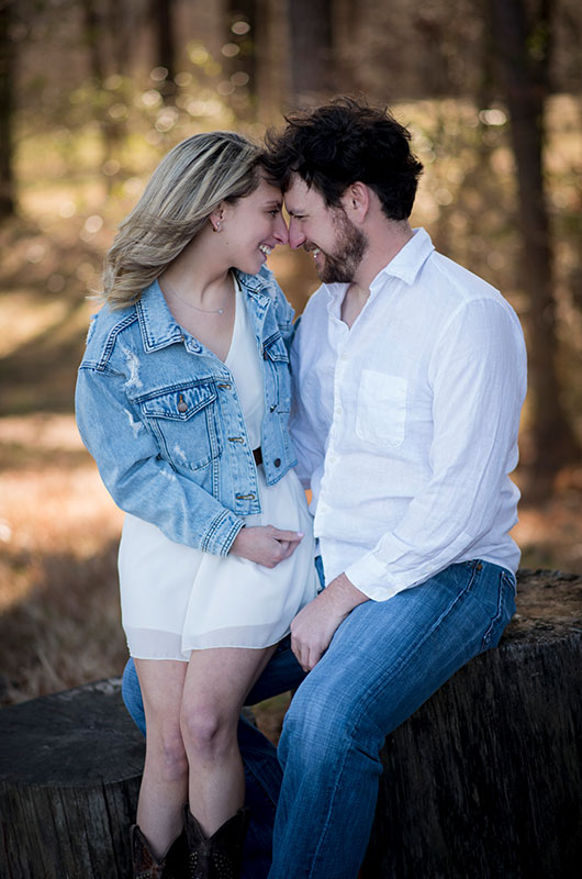 Cassidy Gubin And Eric Goldberg Have A Friends Inspired Engagement Photoshoot