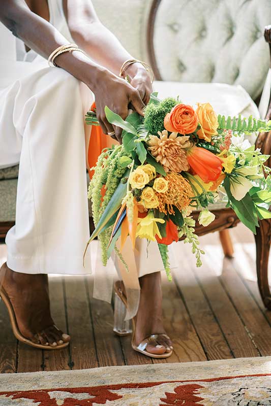 A Modern Beauty At The Elms Mansion In New Orleans Louisiana Florals