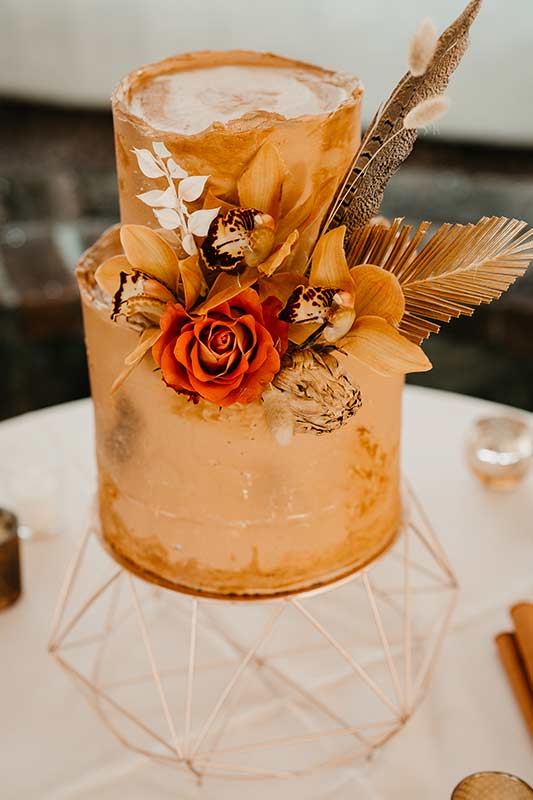Kelly Rhodes And Jarrett Frank Marry At A Family Home On Johns Island South Carolina Cake Kelly Rhodes And Jarrett Frank Marry At A Family Home On Johns Island South Carolina Cake