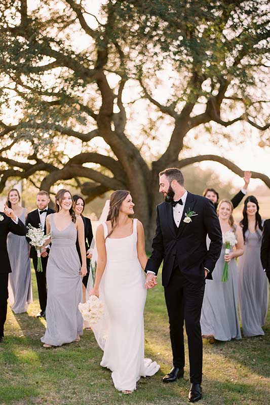 Kristin Bartlett And Steven Barner Marry In Texas Wedding Party