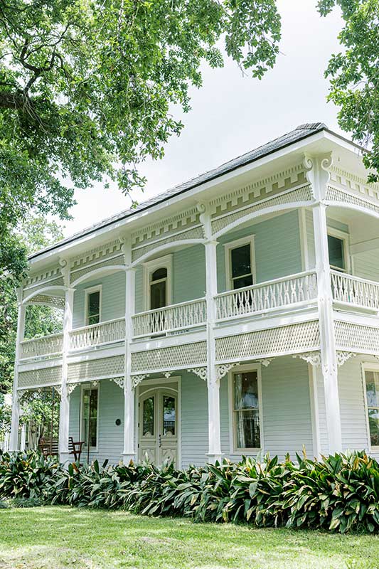 Modern Wedding At The John Nickerson House In Lafayette Louisiana Historic Venue