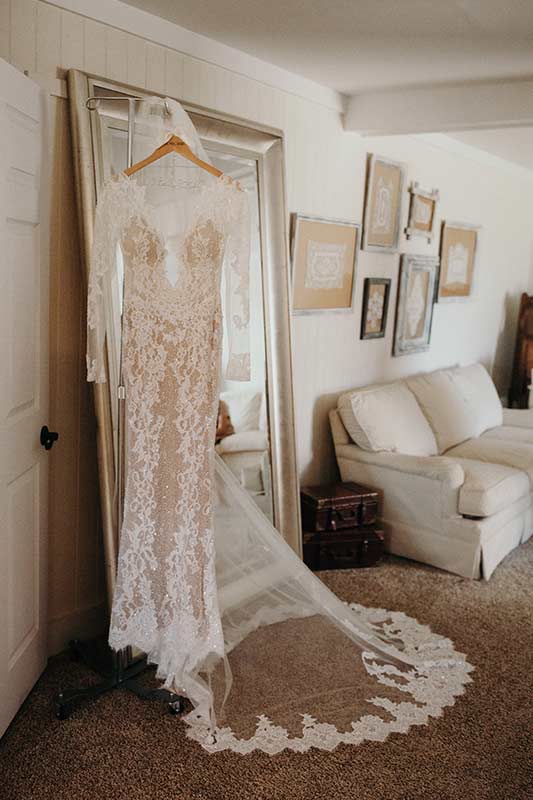 Southern Bride Wedding Planning Guide Dress Hanging