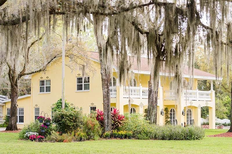 Transport To A French Countryside Wedding At Casa Lantana In Tampa Venue