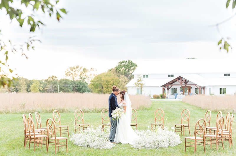 Intimate Botanical Wedding An Elegantly Styled Botanical Wedding At Emerson Fields In Excello, Missouri Field
