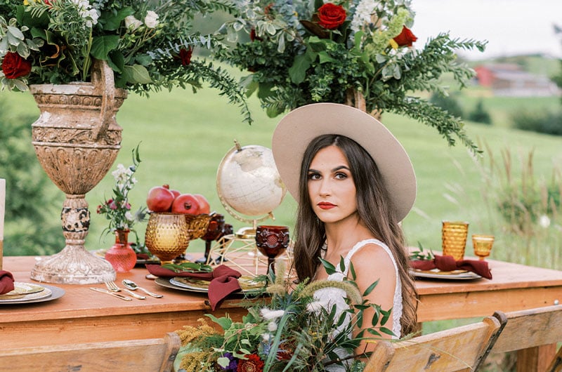 Brides Of Any Style Can Host A Barn Wedding For An Elegant Ceremony Bride Tablescape