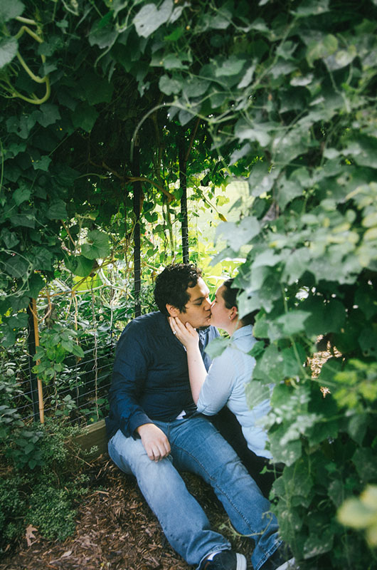 An Engagement At The Memphis Botanical Gardens Leaf Arch