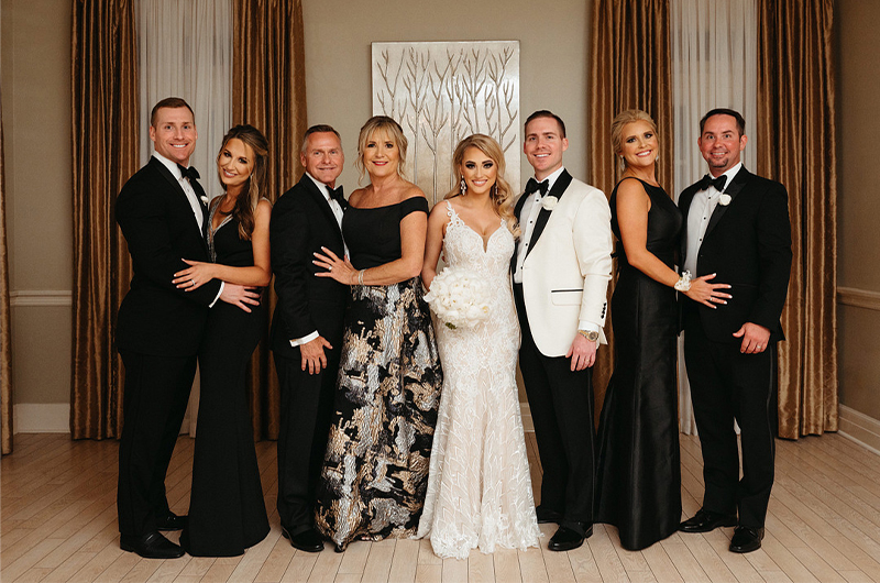 Stacey Asaro And Ryan Gaudet Marry At The Luxury Southern Oaks New Orleans Family Shot Inside Venue Copy 2