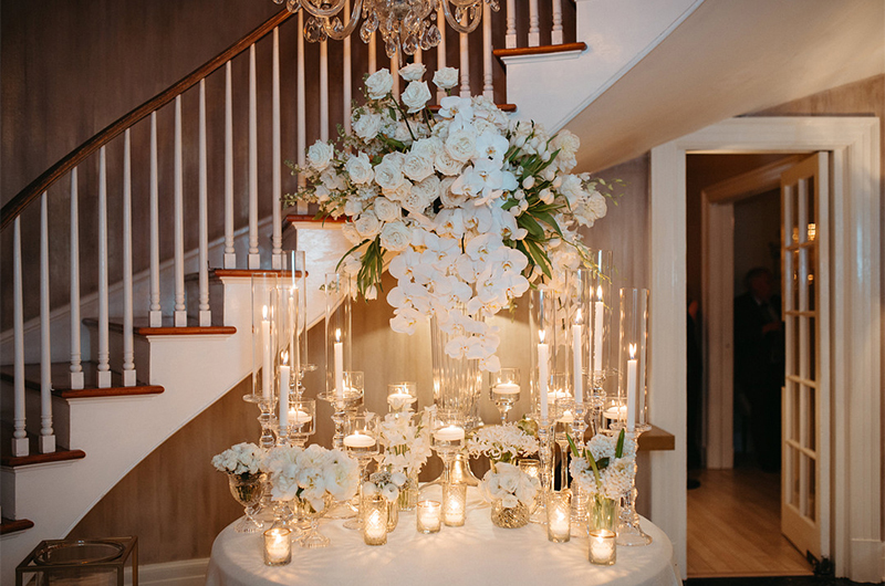 Stacey Asaro And Ryan Gaudet Marry At The Luxury Southern Oaks New Orleans White Roses In Stairwell Resized Copy 2