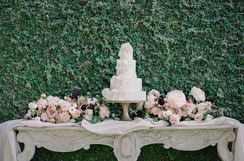 This Styled Shoot Boasts An Old World Wedding Feel With An Ethereal Twist Cake