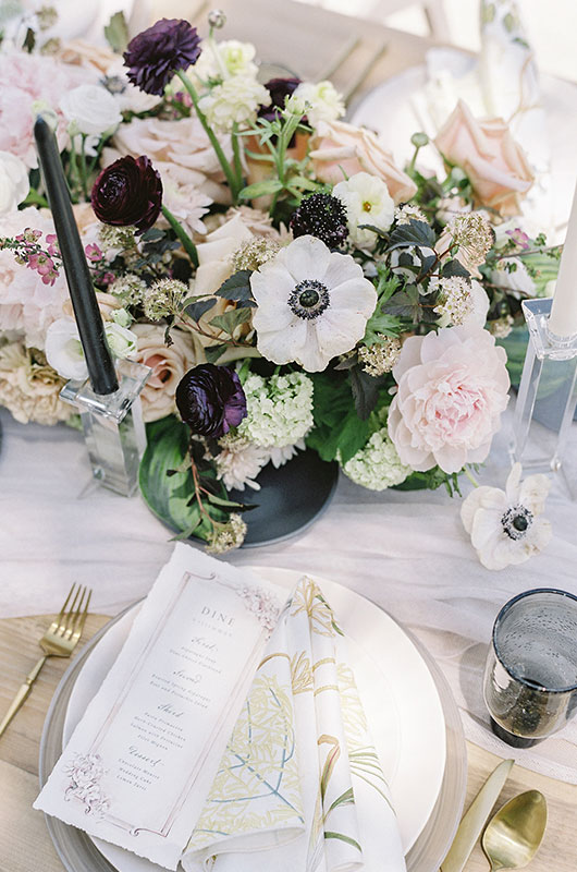 This Styled Shoot Boasts An Old World Wedding Feel With An Ethereal Twist Tablescap