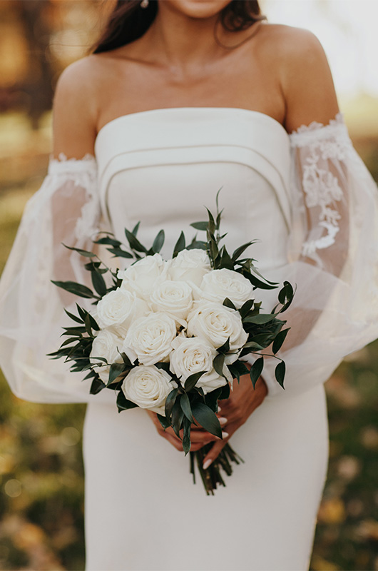 Ben Higgins And Jessica Clarke Celebrity Nashville Tennessee Wedding Bouquet Close Up