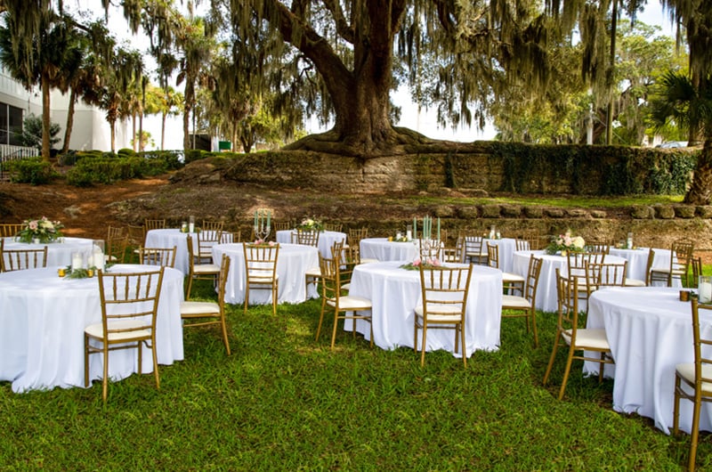 Oaks On The River Luxury Boutique Resort Crafts Memories For Every Moment Reception Tables 2 Copy