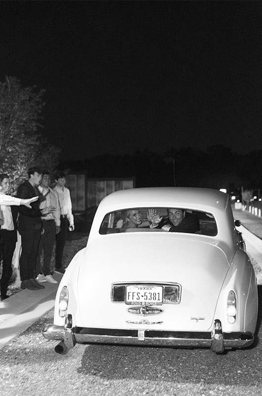 Carly Brown And J Paul Madison Marry At A Timeless Bryan Texas Vineyard Getaway Car