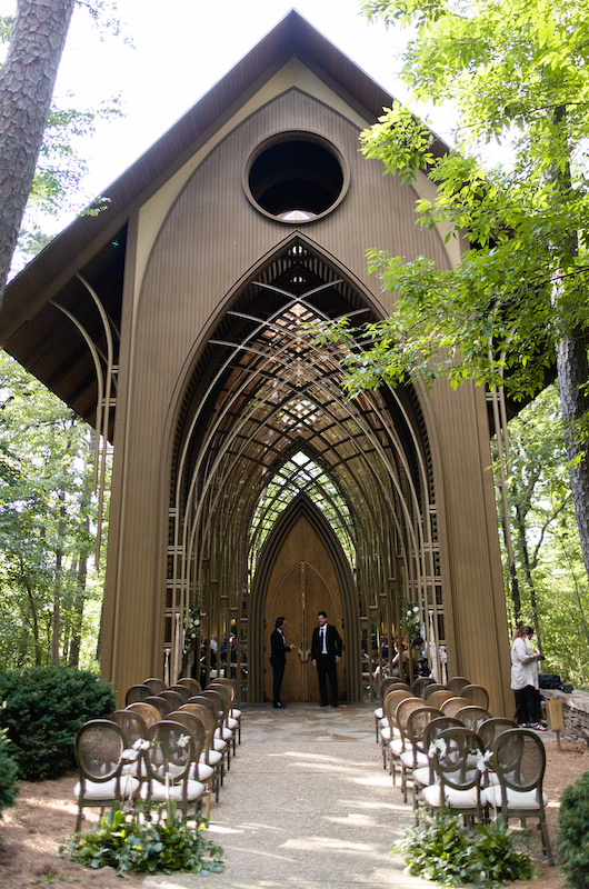 Elizabeth Fiser And Michael Williams Marry In A Beautiful Arkansas Chapel Ceremony 1 Elizabeth Fiser And Michael Williams Marry In A Beautiful Arkansas Chapel Ceremony 1
