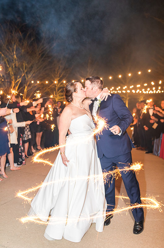 Caroline Blake And Jeffrey Byrnes Beautiful Lakeside Retreat Wedding Mint Spring Farm Sparkler