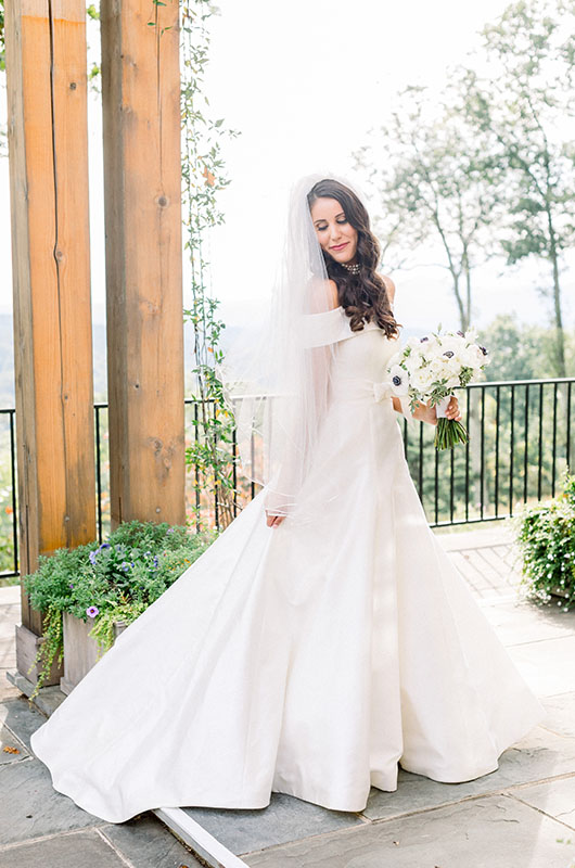 Charlotte Gerchick Jackson Alton Marry In An Lovely Mountainside Wedding Bridal Portrait