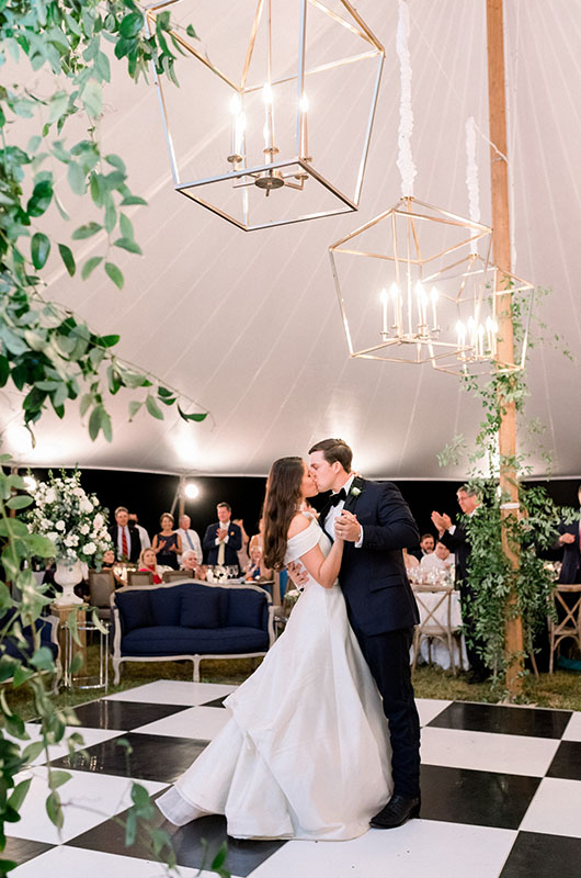 Charlotte Gerchick Jackson Alton Marry In An Lovely Mountainside Wedding First Dance