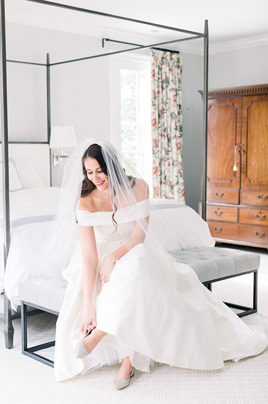 Charlotte Gerchick Jackson Alton Marry In An Lovely Mountainside Wedding Getting Ready Bride