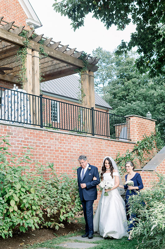 Charlotte Gerchick Jackson Alton Marry In An Lovely Mountainside Wedding Walking Down Aisle