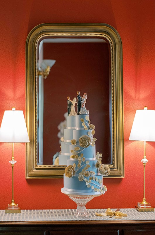 Stunning Southern Charm Texas Wedding Cake Stunning Southern Charm Texas Wedding Cake