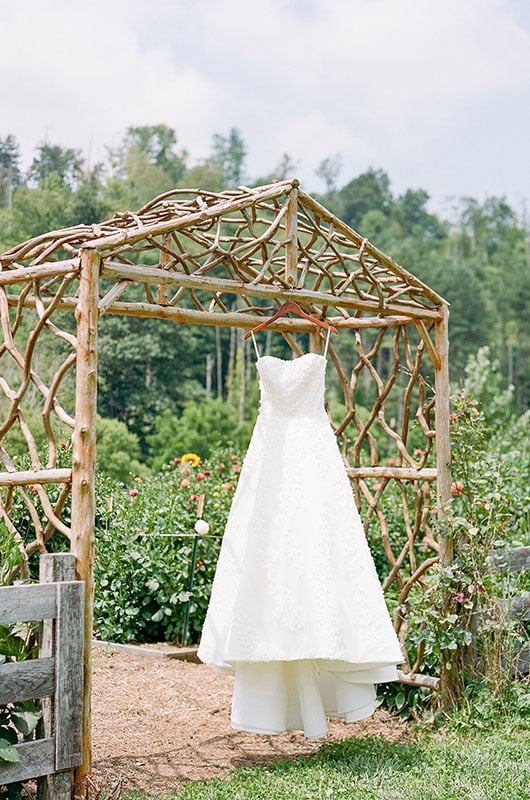 Aspen Domske And Edward Knuckley Marry At The Barn On New River Dress