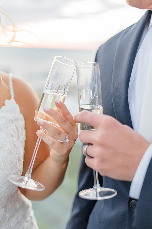 Kelli Mencke And Nicholas Janysek Wed On Lake Erie Champagne Toast Detail