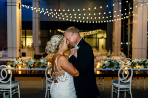 Kelli Mencke And Nicholas Janysek Wed On Lake Erie First Dance 1