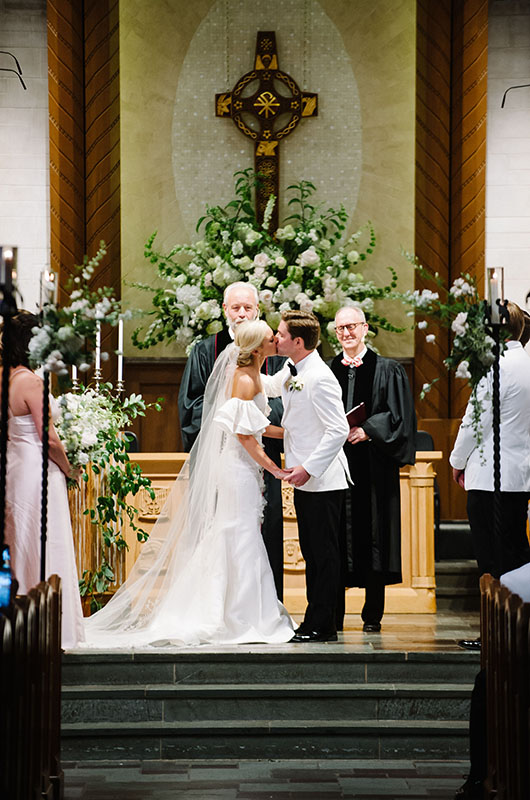 Katie Fisher Matt Hauck Marry at Lookout Mountain At the Altar