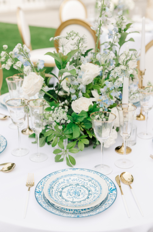 A Renoir Inspired Wedding Styled Shoot Southern Bride table setting