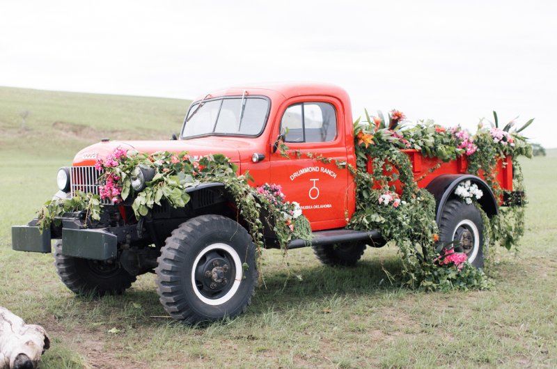 Alex Drummond and Mauricio Scotts Lavish Oklahoma Ranch Wedding Truck