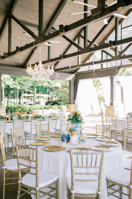 Brooke Kirkpatrick And Timothy Selezak Marry In Alabama wedding cake Brooke Kirkpatrick And Tim Selezak Marry In Alabama reception tables