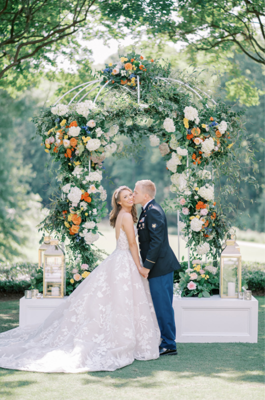 Brooke Kirkpatrick And Timothy Selezak Marry In Alabama bride and groom