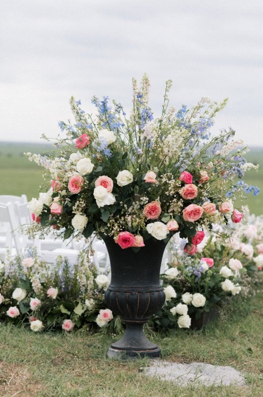 alex drummond and mauricio scott marry at the drummond ranch in oklahoma flowers