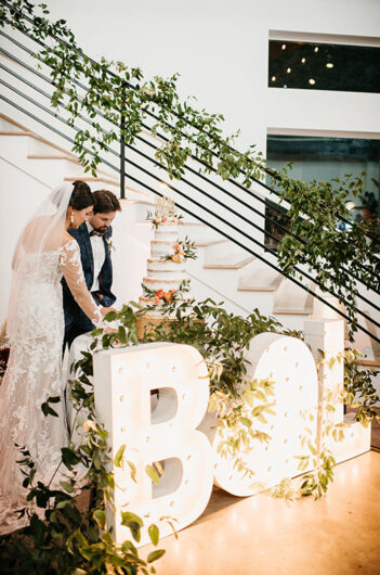 Lexi Rackley And Ben Bailey Marry In North Little Rock Arkansas Cutting Cake