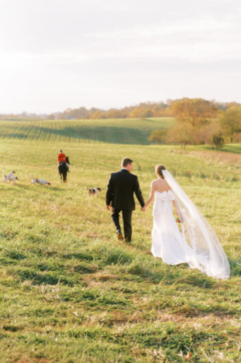 Horses And Hounds Styled Shoot In Middleburg Virginia stroll