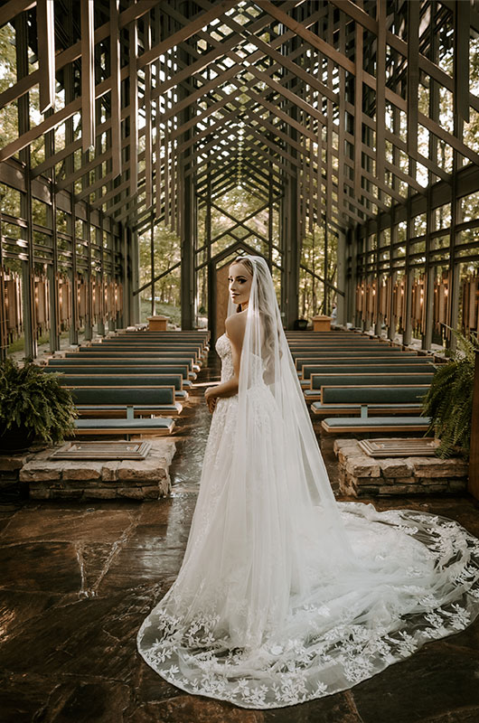 Staesha Gentry and Andrew Buhler Marry at Thorncrown Chapel in Arkansas Bride