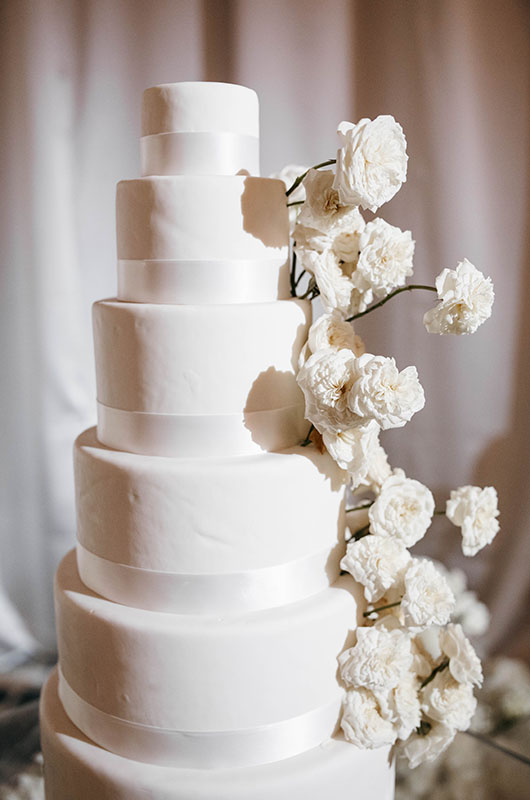 A Beautiful Ballroom Reception at the Four Seasons Hotel Minneapolis Wedding Cake