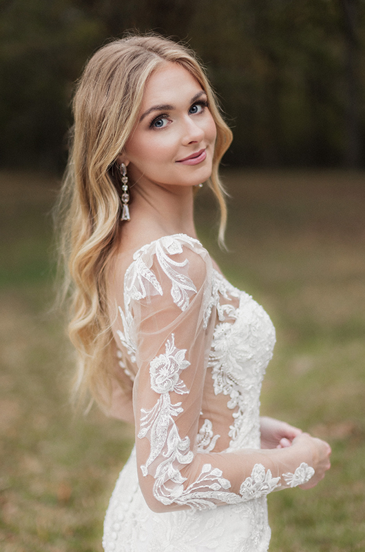 Ashton Williams and Tyler Zuber Marry at Fawn Hollow in Quitman Arkansas Bridal Portrait jpg Ashton Williams and Tyler Zuber Marry at Fawn Hollow in Quitman Arkansas Bridal Portrait jpg