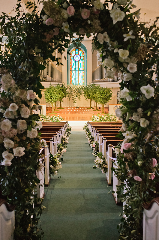 Claire Panebianco and Bobby Theobald Wedding in Houston Texas Cake Upclose Claire Bobby Theobold church