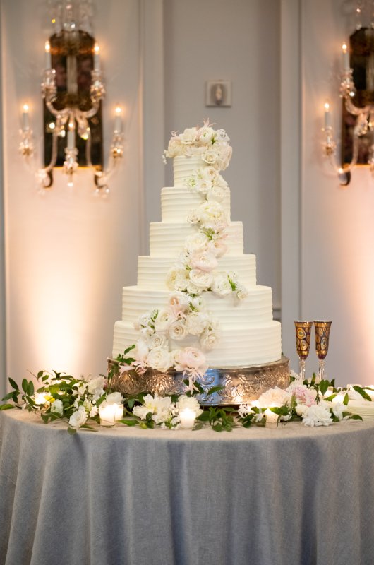 Mary Patterson and Rene Jauberts Wedding in Louisiana Cake and Flowers