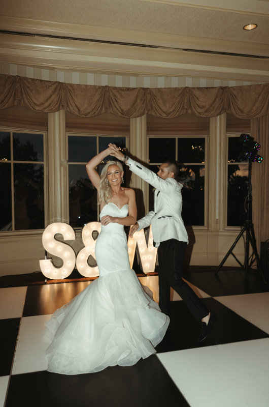 Sherea Knighten And Weston Callahan Marry In Huntsville Alabama dance Sherea Knighten And Weston Callahan Marry In Huntsville Alabama dance