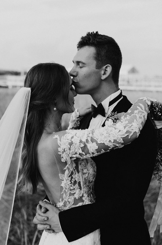 Madelyn and Alex Marry in South Carolina Dip Madelyn and Alex Marry in South Carolina Forehead Kiss