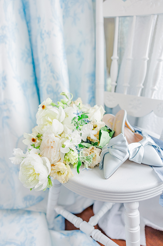 a_blooming_blue_spring_wedding_in_augusta_ga_heels